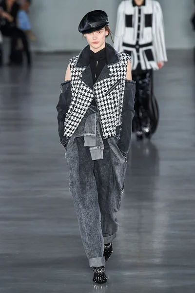 Look 14